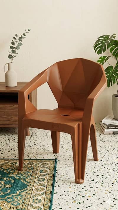 Chairs/Plastics Chairs/tables/Comfartable Chairs available on discount