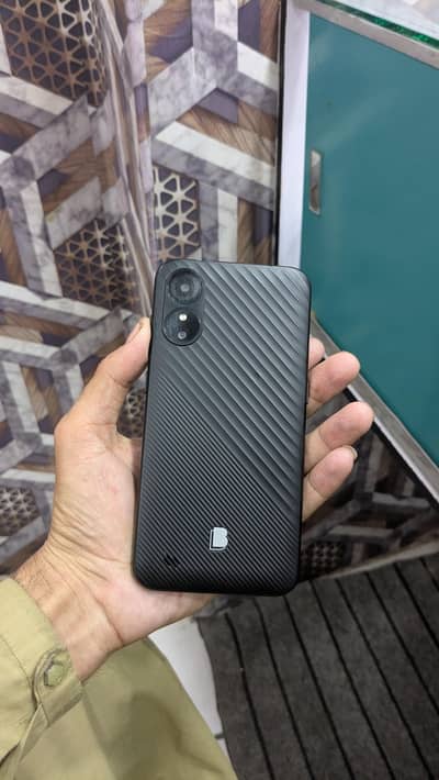 Blu g33 mobile for sale