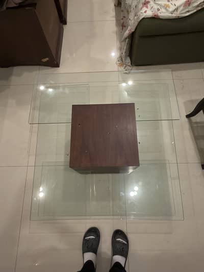 Modern design glass coffee table