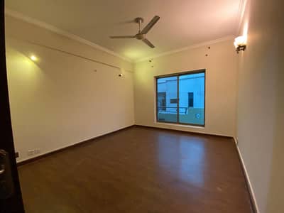 1750. Sq'ft Two Bedroom Apartment Available For Sale In F-11 Markaz Islamabad