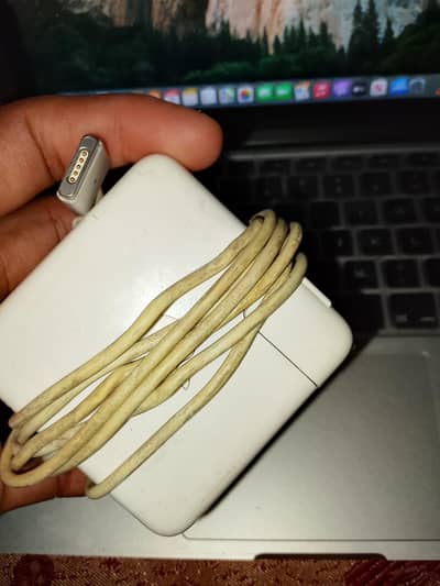 Mac book 2015 pro 8+256 gb Coe i5