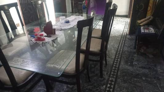 dinning table with 8 chairs