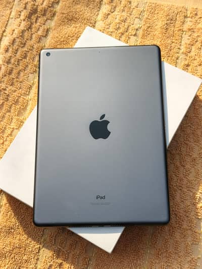 iPad 9th Gen 64GB Condition 10/9 With Box & Charger No Open Repair