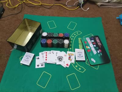 poker set tin