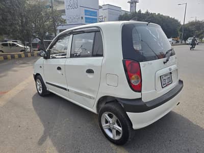 Hyundai Santro Club GV