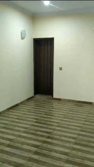 10 Marla 2nd Floor Available For Rent