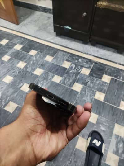 14 pro  non pta  genuine apple part message