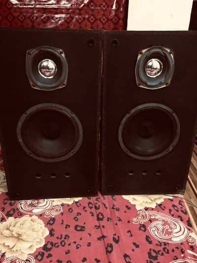 Consonance Speaker and  8.5 inch wooofer 80 watts each made in japan