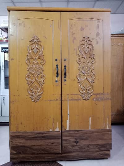 wood almari 7ft . .