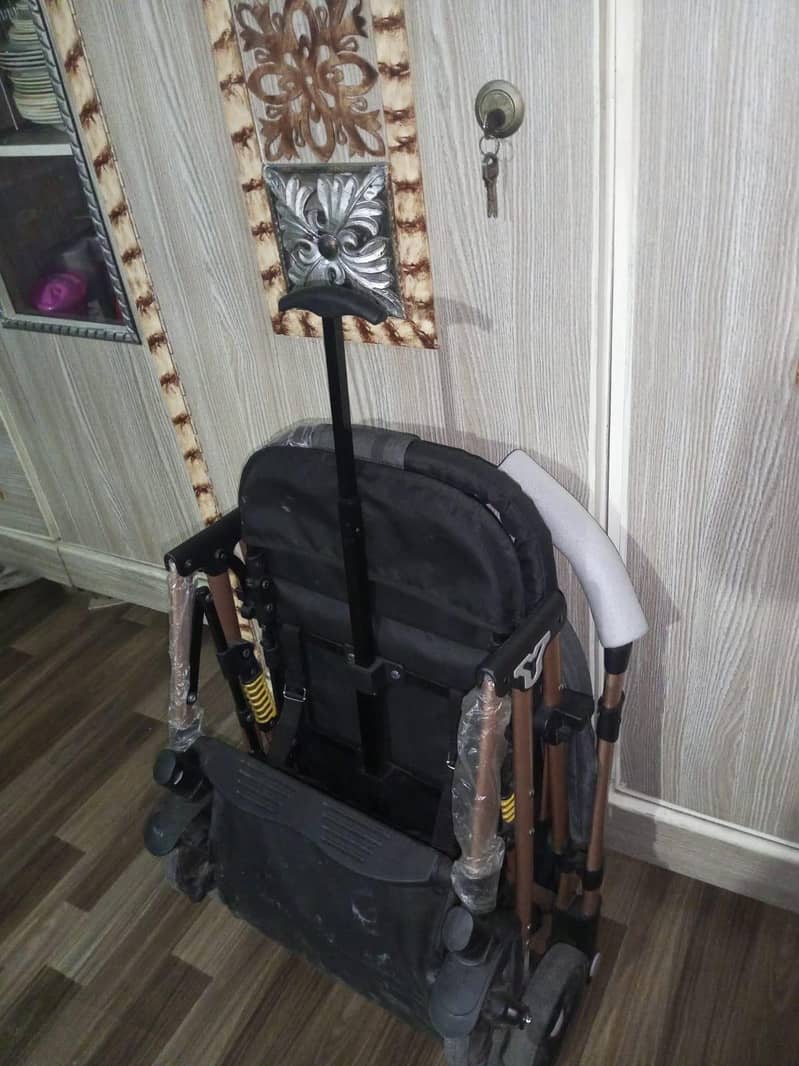 pram & Walker 4