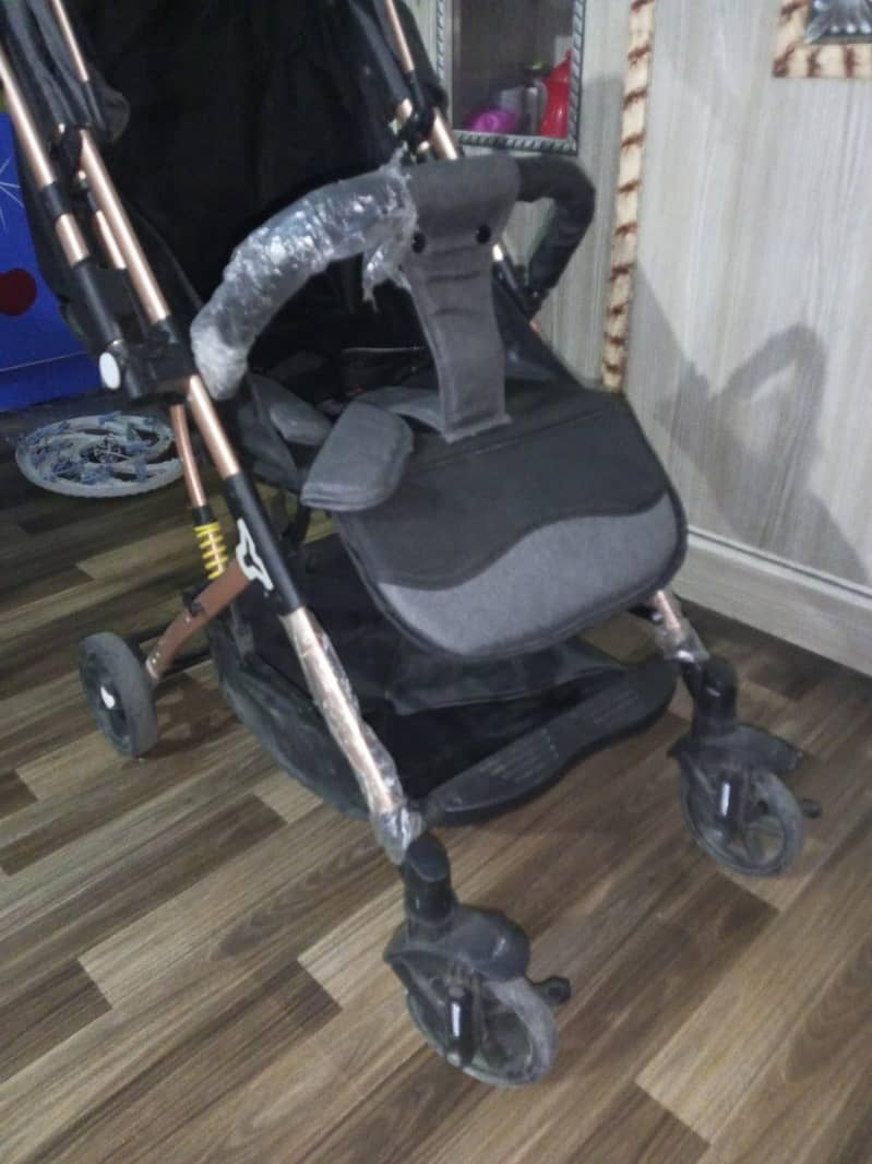 pram & Walker 9
