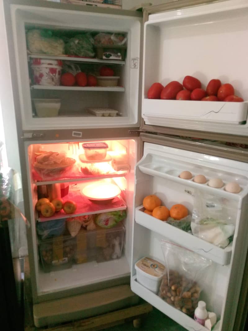 Dawlance fridge 0