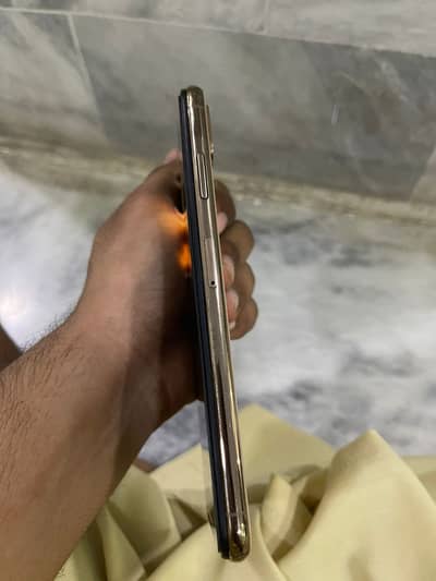 iPhone xs max 46gb pta approved with box