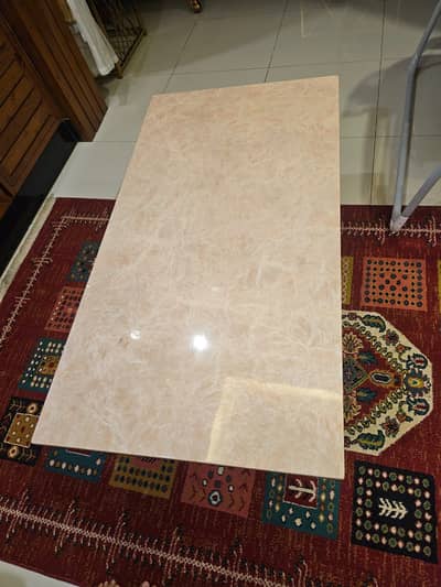 Central table for sale