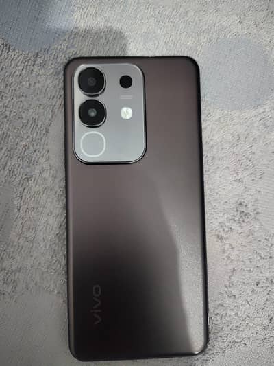 Vivo Y29 with box and charger ( warranty available for 11 months )