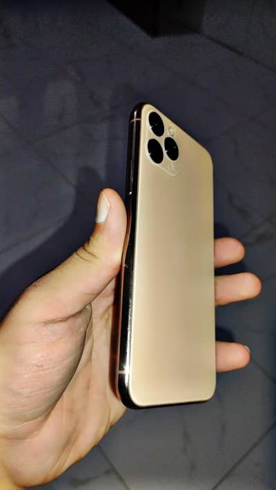 I phone 11 pro gold non pta 03364157372