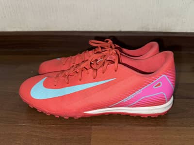 Nike vapor 16  ( football shoes )