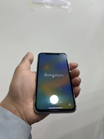 iPhone X white colour 64 gb battery health 71 original battery