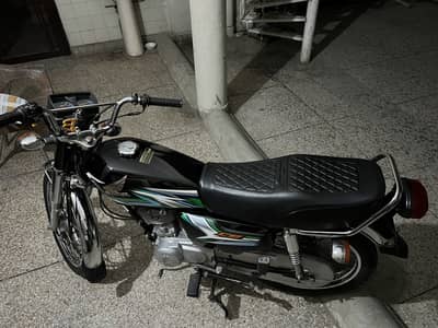 Honda CG 125 2022/2023 black color total original condition