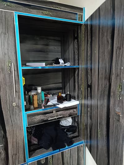 Wardrobe (Kapro ki Almari)