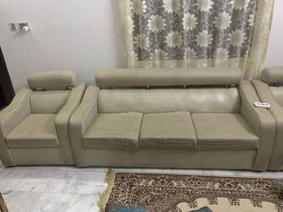 Sofa set is good in condition slightly used 10/8 condition