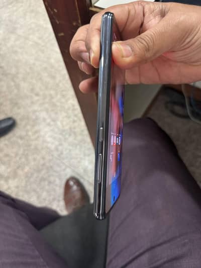 A72 samsung cell for sale condition 10by9