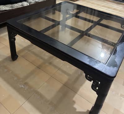 Drawing room table good condition with glass