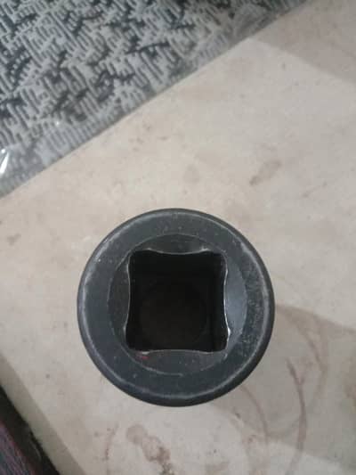 Bari gariyo  k Nat  bold  kholne  wali  machine. 0/3/1/6/27/80/1/54