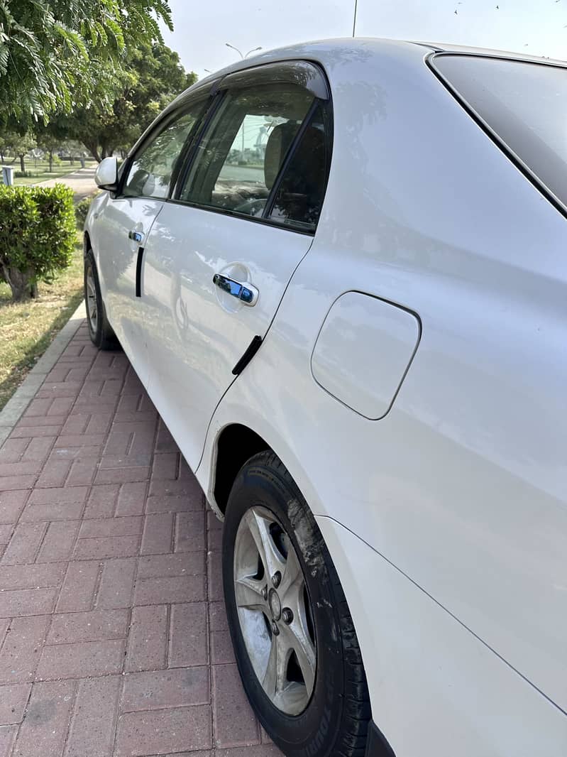 Axio 2007 white colour 7