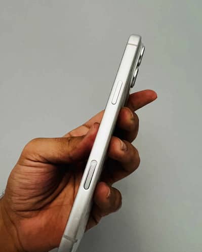 Jv 256gb 68 cycle  100 health full oka 10/10 condition