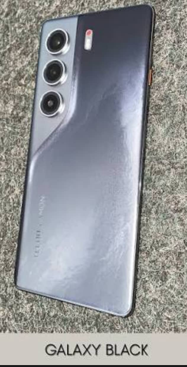 Tecno CAMON 40 Pro 1