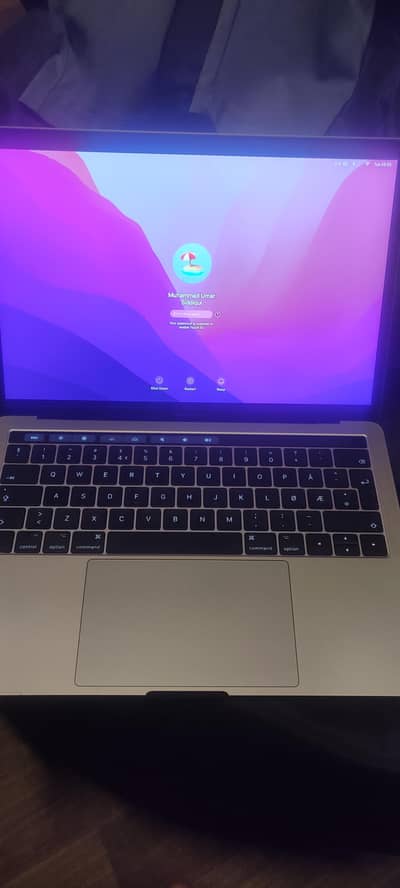 Macbook Pro (2016 core i5)