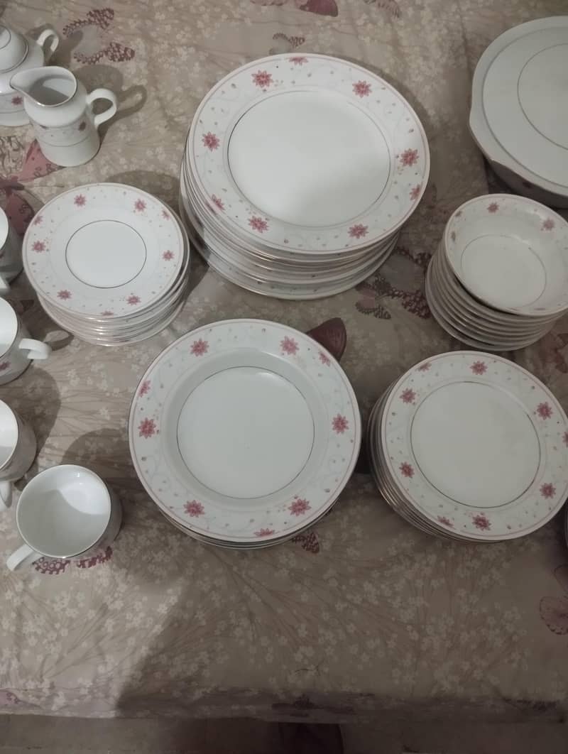 dinner set 0