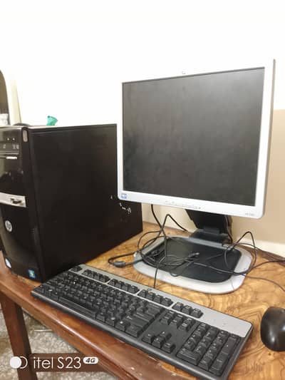 HP LCD Monitor 17-inch.