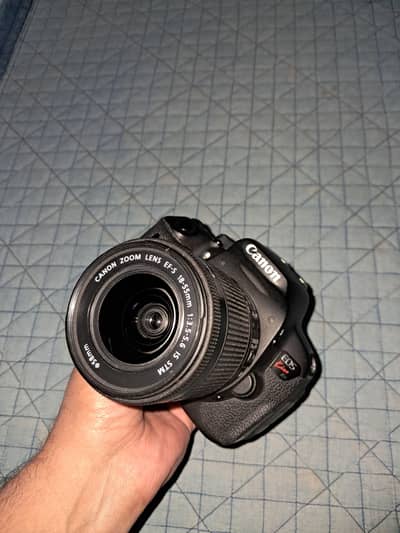 Canon 700D