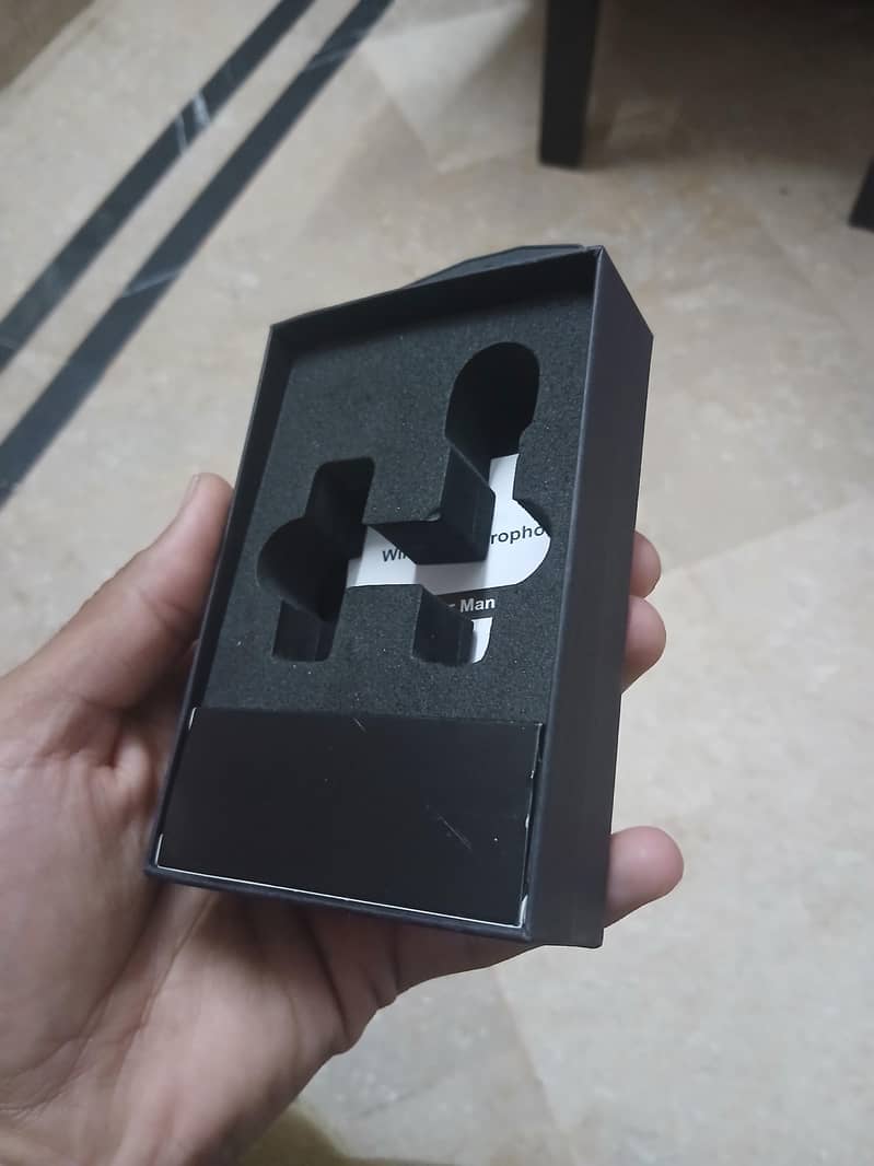 Wireless Microphone 4