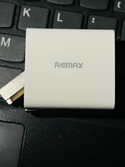 Remax 20W Fast Charger for iPhone andAndroid-Dual Port USB-A and USB-C