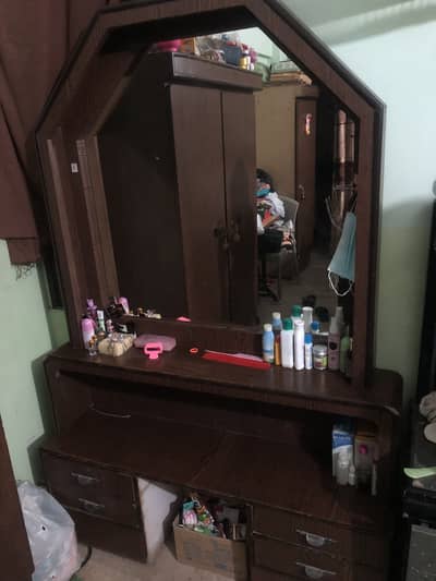 Best dressing table in outclass material