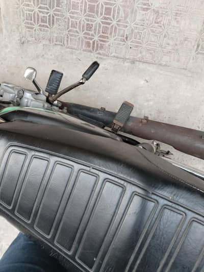 Honda125 bike urgent for sell hai need cash