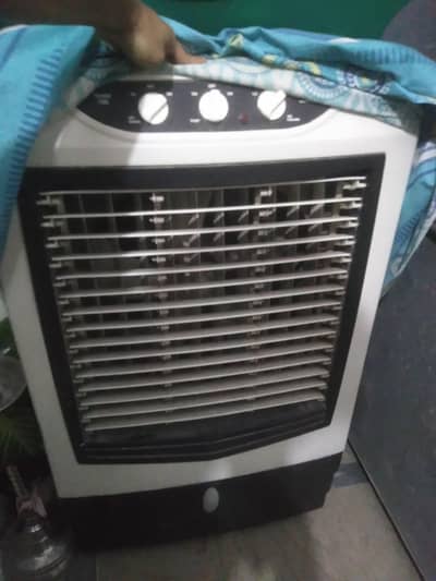 hroom cooler and chairs