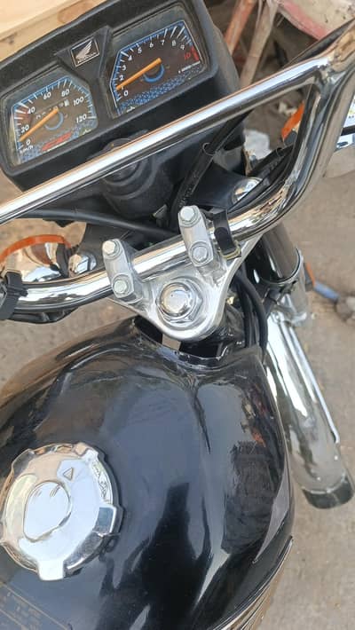 Honda 125 2025 model home us. all ok bike 03177187811 call number