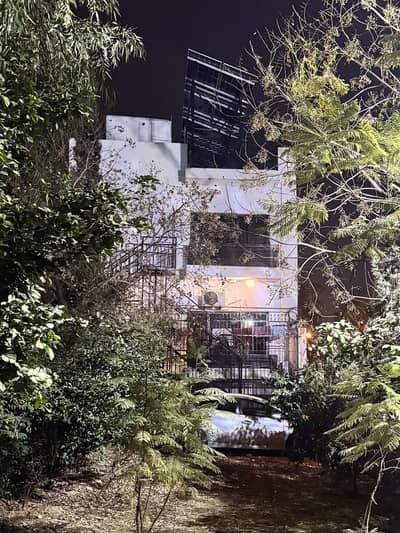 Upper portion for rent