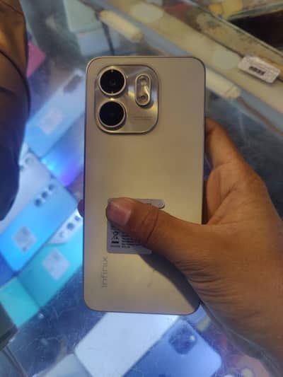 Infinix Smart 9 HD – 4GB RAM / 64GB – Bilkul OK Condition