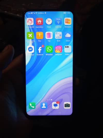 noHuawei y9 prime with box charger