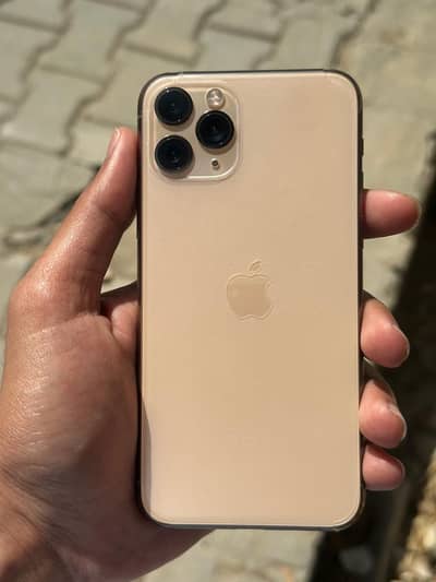 I phone 11 pro non pta 256gb 87% health waterpack