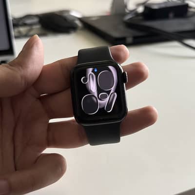 Apple Watch SE - 2nd Gen - 40mm