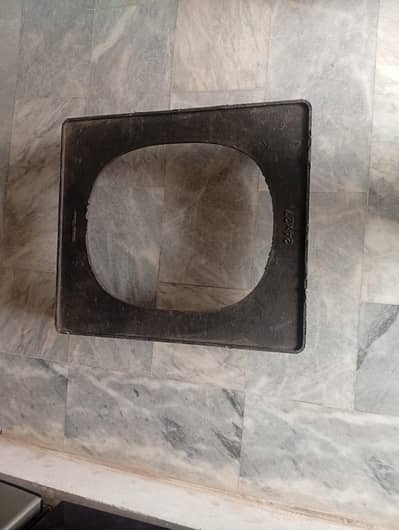 Fibre Plastic Base Stand (24 X 27) Inches