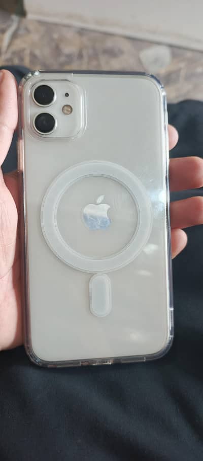 i phone 11 fir sale lot loo