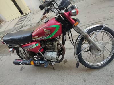 Honda CG 125 - 2014 Model - Lahore - 98,000