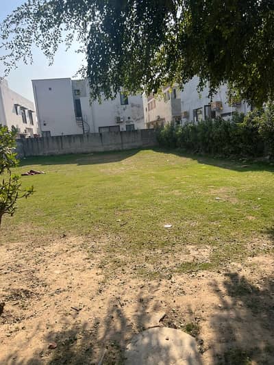 7 Marla Corner Plot For sale